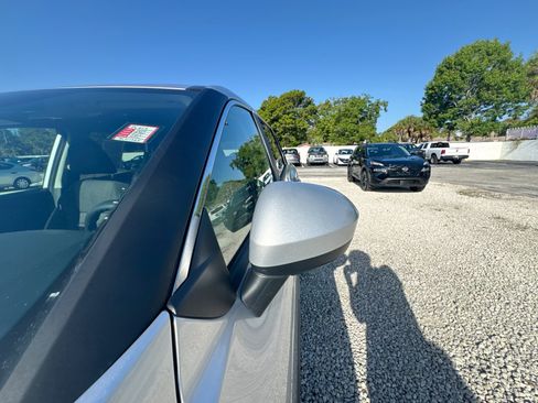 Used 2024 Nissan Rogue SV FWD image 12