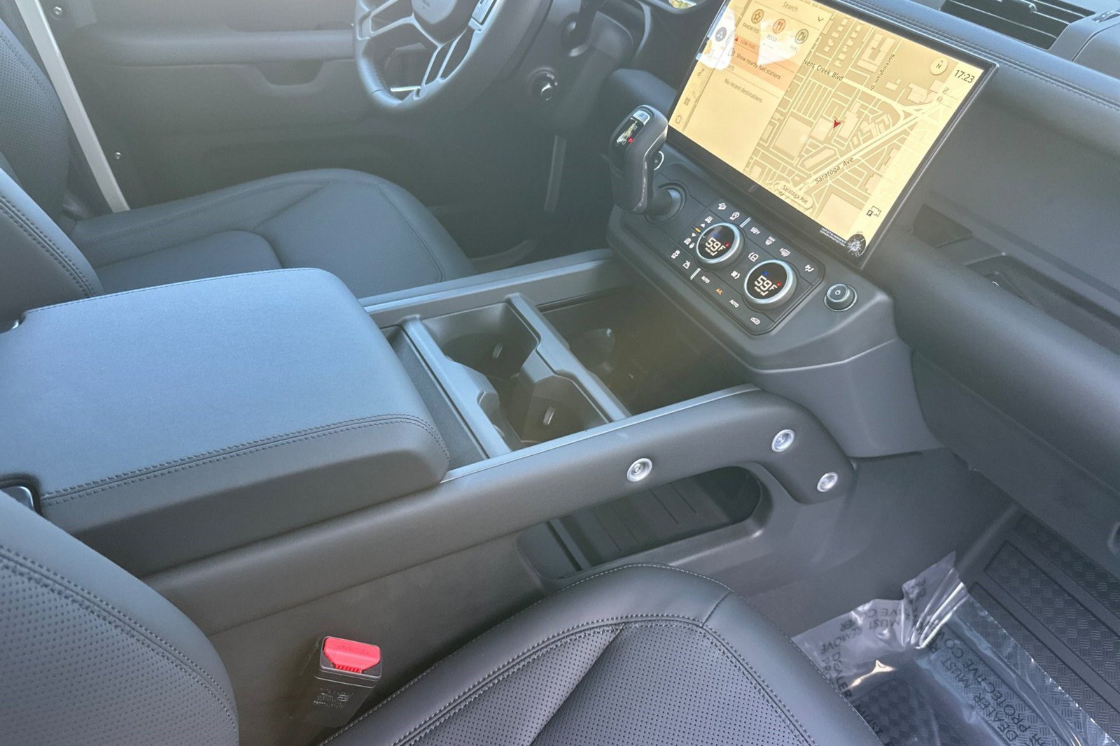 New 2026 Land Rover Defender 110 X-Dynamic SE AWD/4WD image 25