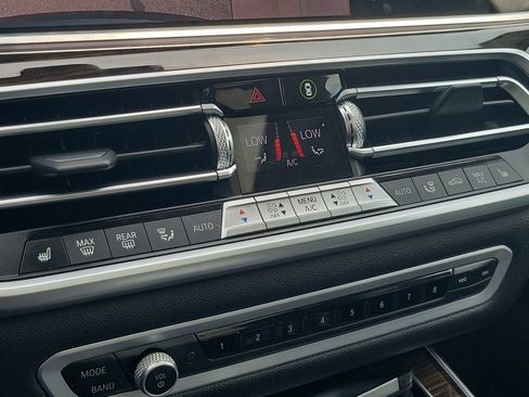 Used 2020 BMW X7 xDrive40i w/ Premium Package AWD/4WD image 36