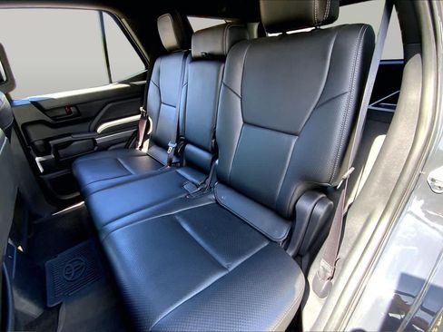 Used 2025 Toyota 4Runner SR5 AWD/4WD image 20