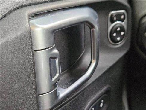 Used 2018 Jeep Wrangler Unlimited Sport S image 14