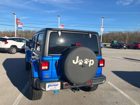 Used 2024 Jeep Wrangler Unlimited w/ Convenience Group image 6