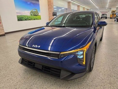 Used 2025 Kia K4 FWD image 1