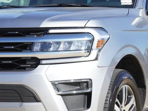 Used 2024 Ford Expedition Max Limited image 4