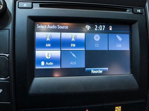 Used 2017 Toyota Camry SE w/ Moonroof Package image 26