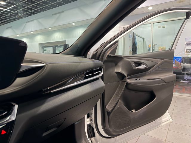 Used 2024 Buick Envista Sport Touring w/ Convenience I Package FWD image 23