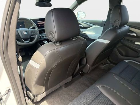 Used 2024 Buick Envista Preferred FWD image 13