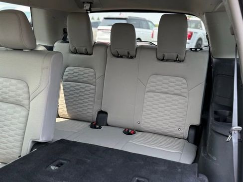 Used 2022 Nissan Pathfinder SV image 19