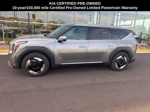 Certified 2024 Kia EV9 Light Long Range RWD image 16