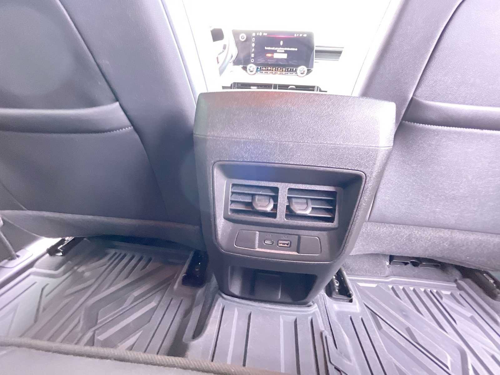 Used 2024 GMC Canyon AT4X w/ AT4X AEV Edition AWD/4WD image 27