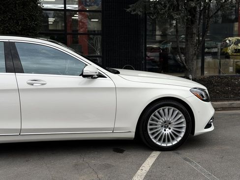 Used 2019 Mercedes-Benz S 560 Sedan image 23