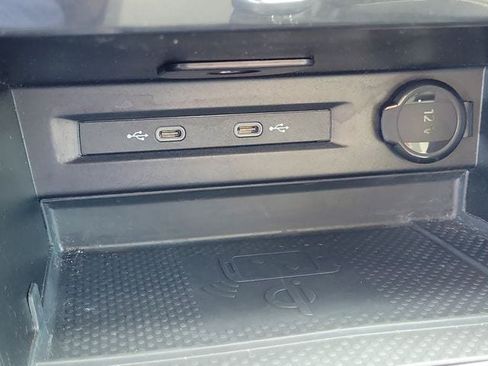 Certified 2024 Volkswagen Tiguan SE AWD/4WD image 28