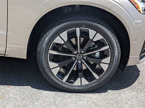 New 2026 Volvo XC60 B5 Plus w/ Protection Package Premier image 12