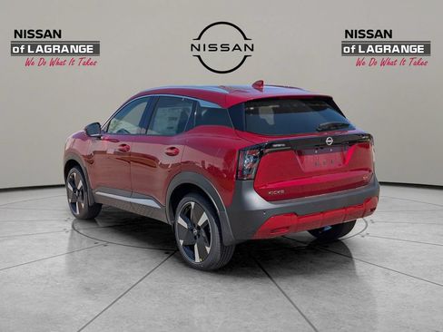 Used 2025 Nissan Kicks SR FWD image 13