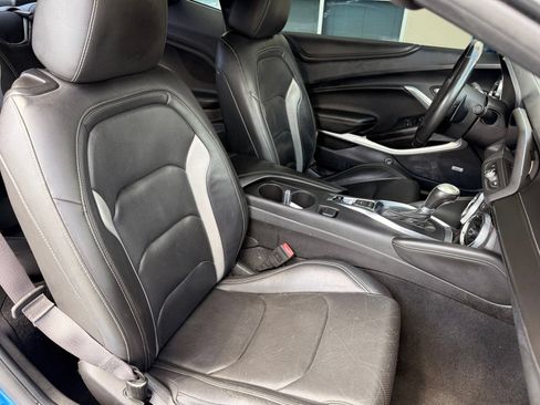 Used 2017 Chevrolet Camaro LT RWD image 37