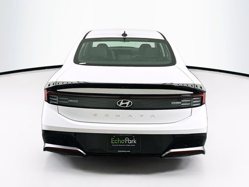 Used 2025 Hyundai Sonata SEL FWD image 7