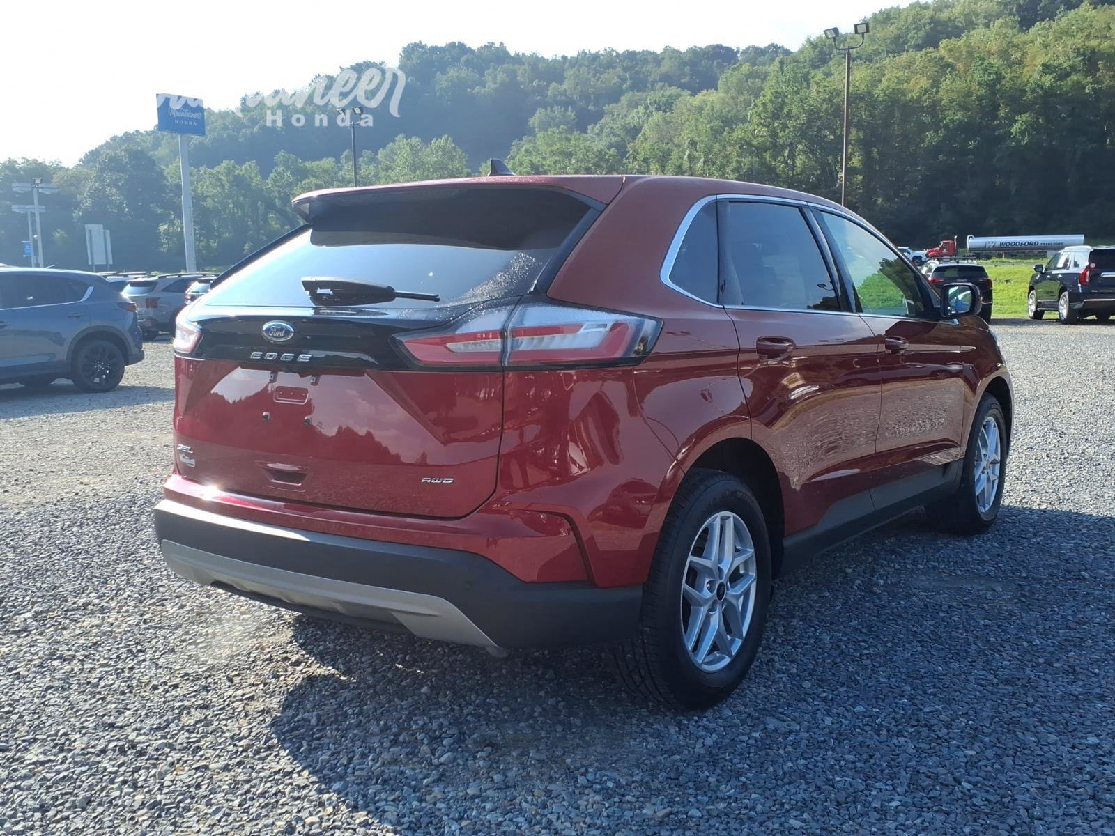 Used 2024 Ford Edge SEL w/ Convenience Package AWD/4WD image 7
