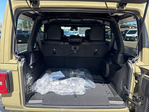 New 2026 Jeep Wrangler Unlimited Rubicon image 25