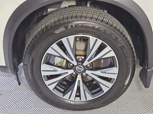 Used 2021 Nissan Rogue SV FWD image 10