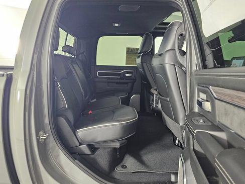 New 2026 RAM 2500 Laramie AWD/4WD image 37