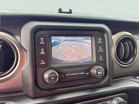 Used 2021 Jeep Wrangler Unlimited Sport AWD/4WD image 29