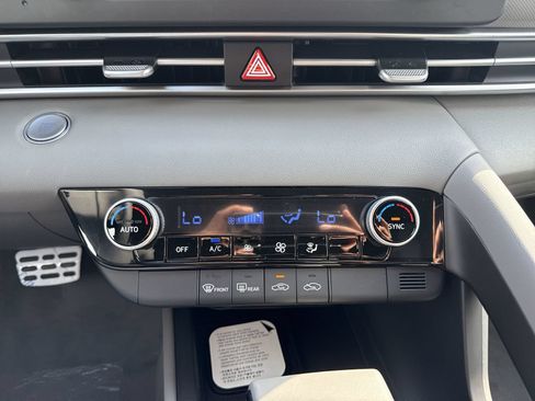 New 2026 Hyundai Elantra Sport FWD image 20