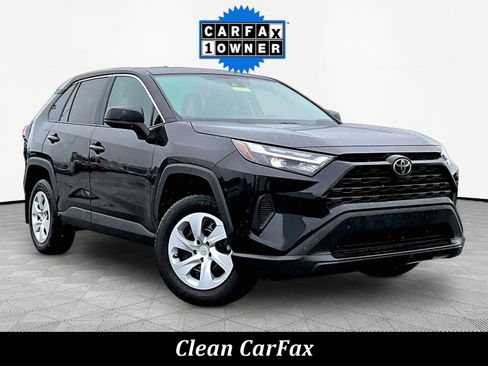 Used 2023 Toyota RAV4 LE FWD image 3