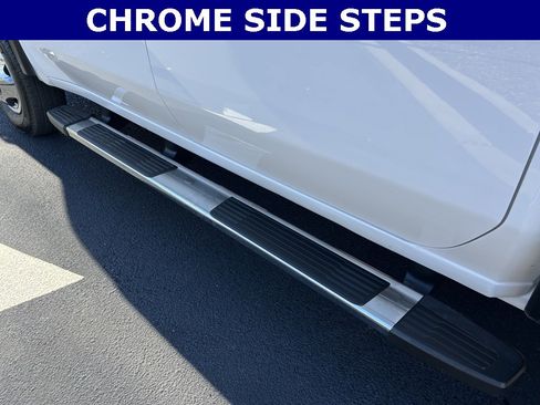 Used 2023 GMC Sierra 3500 SLT w/ SLT Premium Package image 8