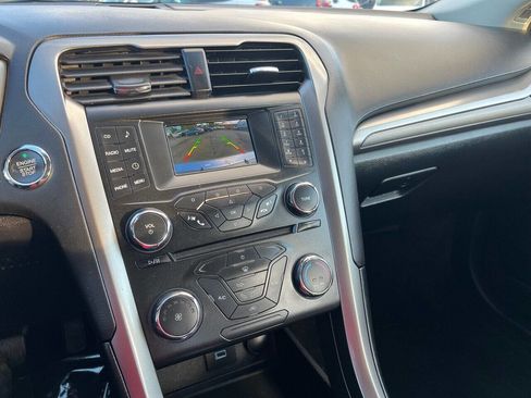 Used 2018 Ford Fusion S image 9