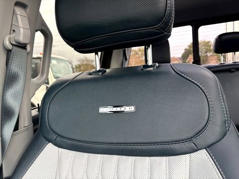 Used 2023 Ford F150 Limited image 6