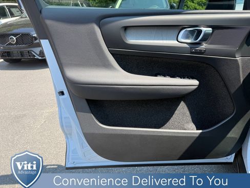 New 2026 Volvo XC40 B5 Plus w/ Protection Package Premier AWD/4WD image 11
