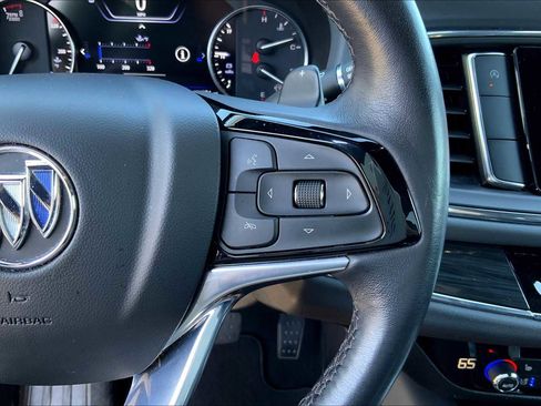 Used 2024 Buick Enclave Premium image 20