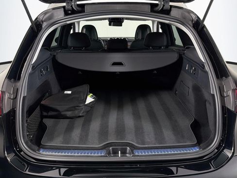 Certified 2025 Mercedes-Benz GLC 350e 4MATIC w/ Driver Assistance Package image 23