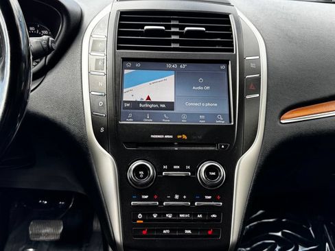 Used 2018 Lincoln MKC Select w/ Select Plus Package AWD/4WD image 17