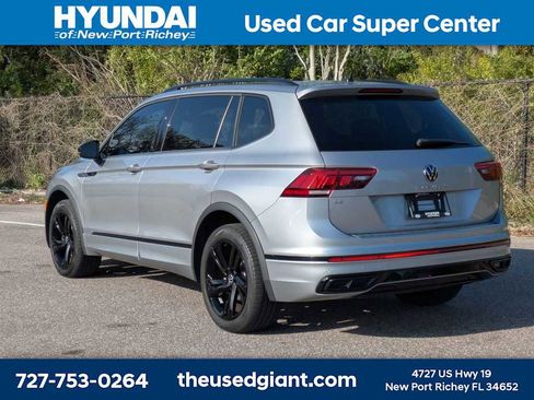 Used 2023 Volkswagen Tiguan SE R-Line image 3