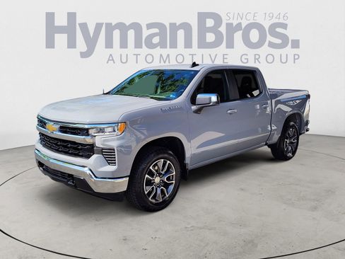 Used 2024 Chevrolet Silverado 1500 LT image 7