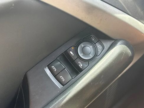 Used 2017 Chevrolet Camaro LT RWD image 12
