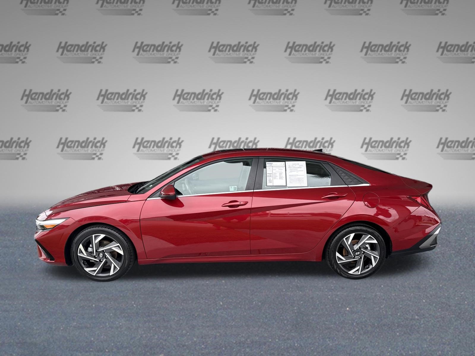 Used 2025 Hyundai Elantra SEL FWD image 6