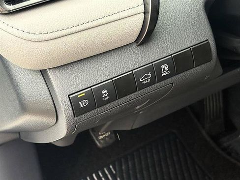 Used 2024 Toyota Camry LE w/ Convenience Package FWD image 17