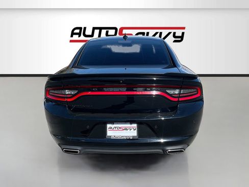 Used 2023 Dodge Charger SXT w/ Blacktop Package image 6
