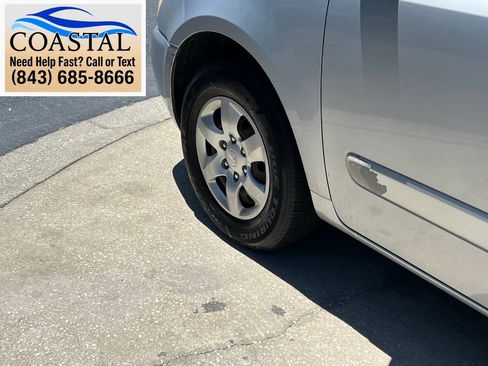 Used 2006 Kia Sedona LX FWD image 29