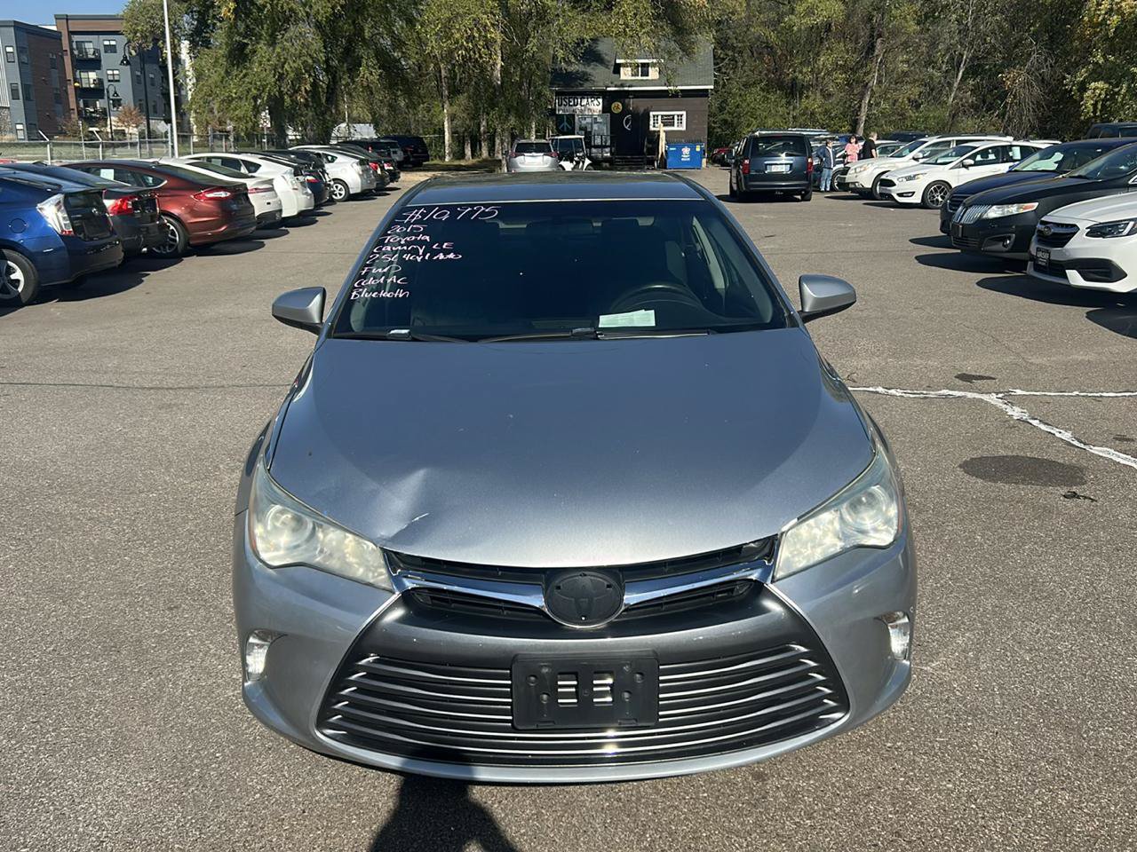 Used 2015 Toyota Camry LE FWD image 2