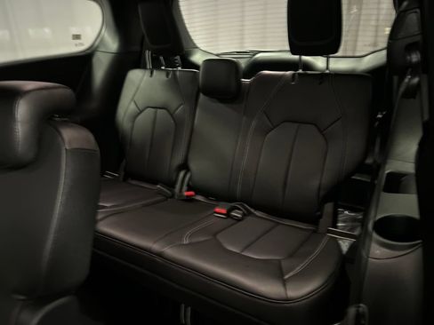 New 2027 Chrysler Pacifica Select FWD image 22