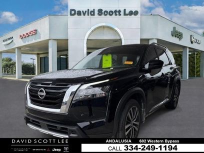 Used 2025 Nissan Pathfinder Platinum w/ Cargo Package