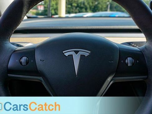 Used 2023 Tesla Model Y Long Range AWD/4WD image 23