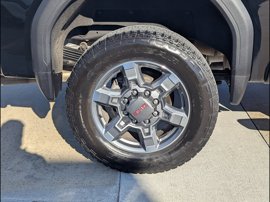 Certified 2025 GMC Sierra 2500 SLE AWD/4WD image 17