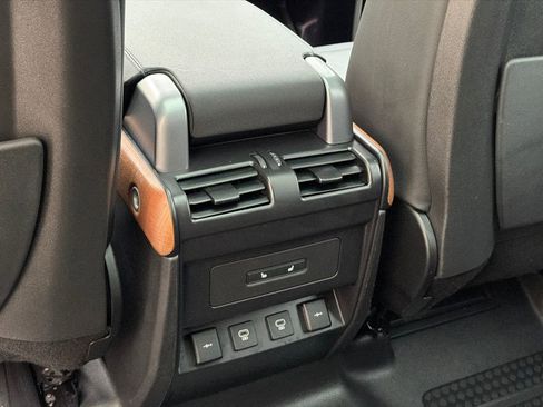 Used 2021 Land Rover Defender 110 S image 21