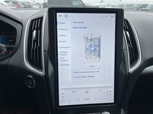 Used 2023 Ford Edge SEL image 16