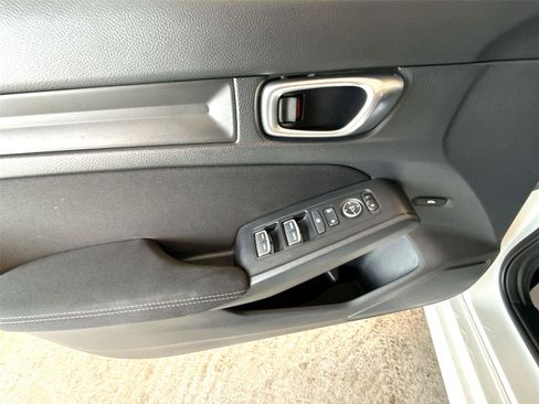 Used 2023 Honda Civic Sport image 15