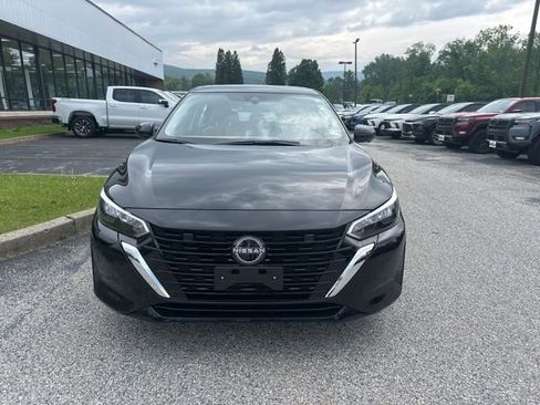 New 2025 Nissan Sentra SV w/ SV Premium Package image 2